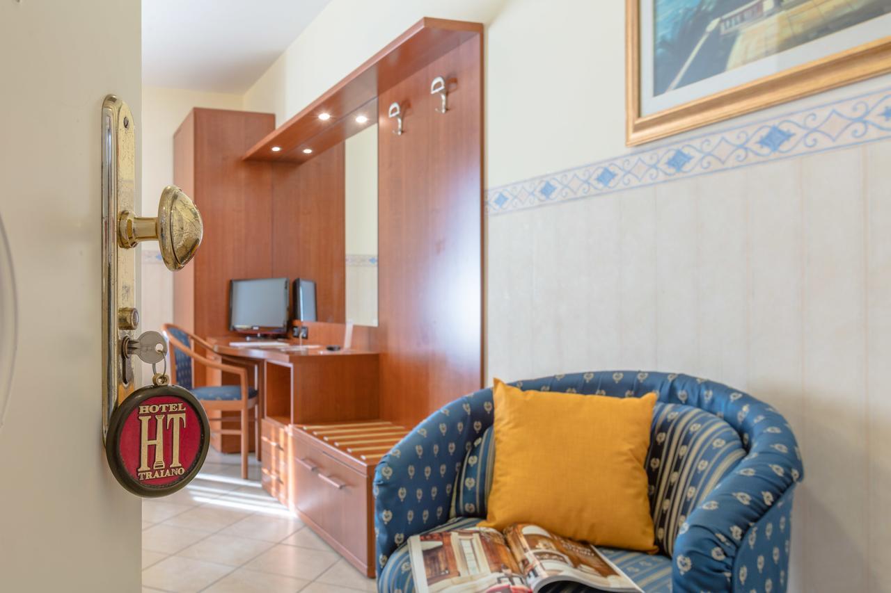 Hotel Traiano Civitavecchia Exterior foto
