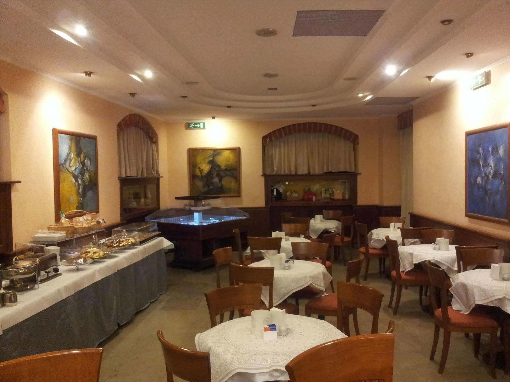 Hotel Traiano Civitavecchia Exterior foto